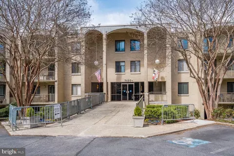 7425 Democracy Blvd #317, Bethesda, MD 20817