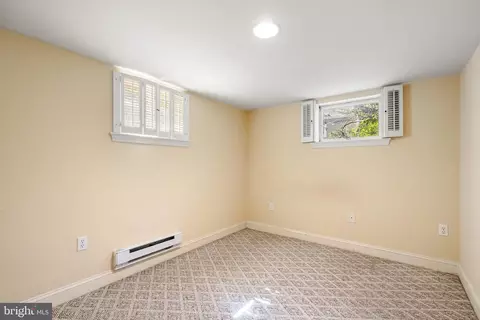 209 Saint Lawrence Dr, Silver Spring, MD 20901 photo 28