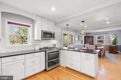 209 Saint Lawrence Dr, Silver Spring, MD 20901 photo 9