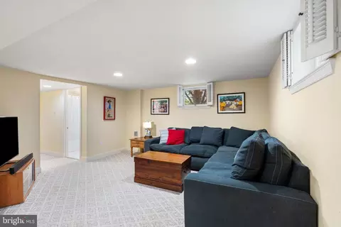 209 Saint Lawrence Dr, Silver Spring, MD 20901 photo 31
