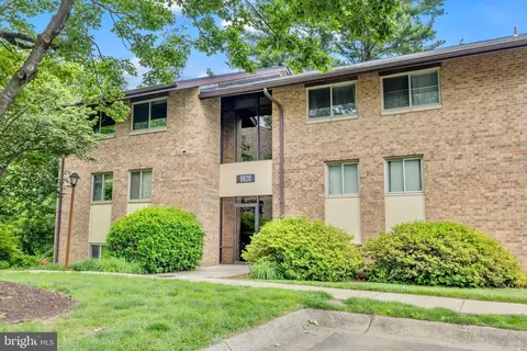 9920 Walker House Rd #5, Montgomery Village, MD 20886