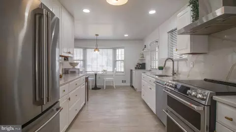 Kitchen - 5 Southview Ct, Silver Spring, MD 20905 photo 5 of 5