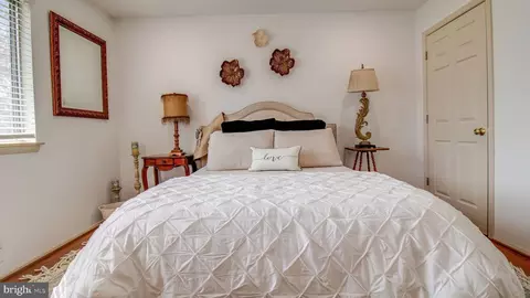 Bedroom - 5 Southview Ct, Silver Spring, MD 20905 photo 4 of 5