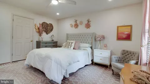 Bedroom - 5 Southview Ct, Silver Spring, MD 20905 photo 3 of 5