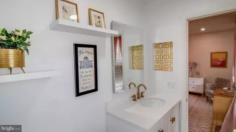 Bath - 5 Southview Ct, Silver Spring, MD 20905 photo 4 of 8