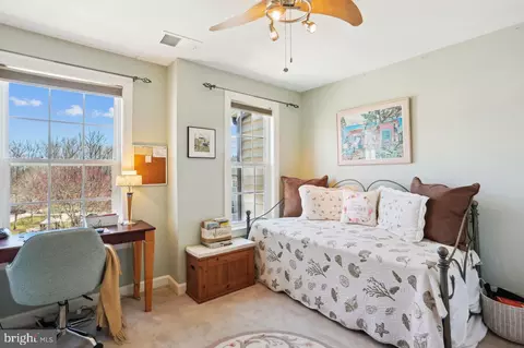Bedroom - 1711 Chiswick Ct, Silver Spring, MD 20904 photo 1 of 4