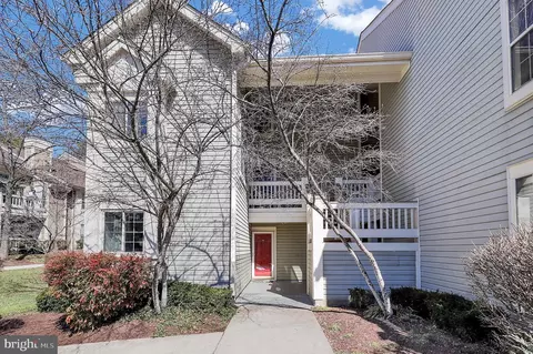 5917 Barbados Pl #101, Rockville, MD 20852