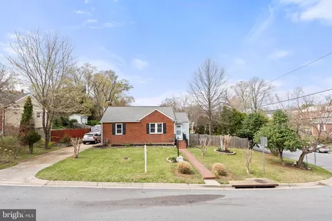 11316 Galt Ave, Silver Spring, MD 20902 photo 2