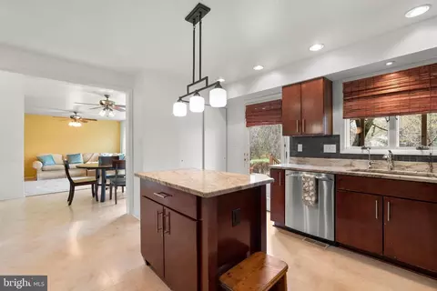 14816 Mistletoe Ct, Silver Spring, MD 20905 photo 13