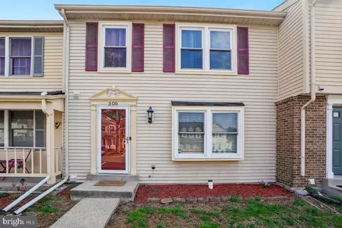 306 Whitcliff Ct, Gaithersburg, MD 20878