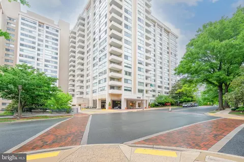5500 Friendship Blvd #2012N, Chevy Chase, MD 20815