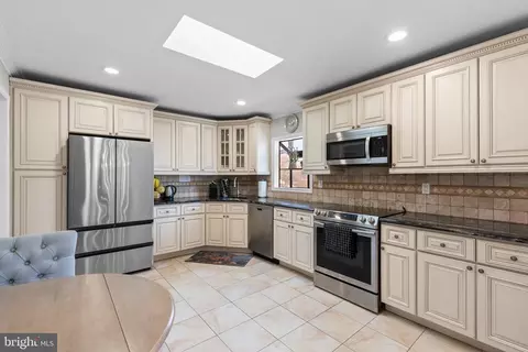 2900 Gracefield Rd, Silver Spring, MD 20904 photo 8