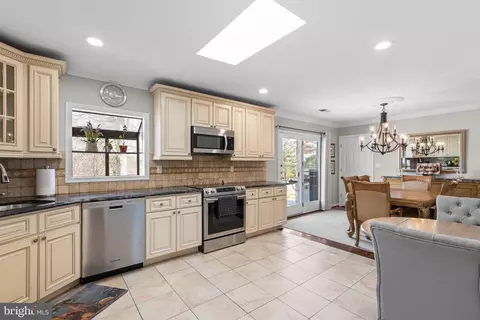 2900 Gracefield Rd, Silver Spring, MD 20904 photo 11