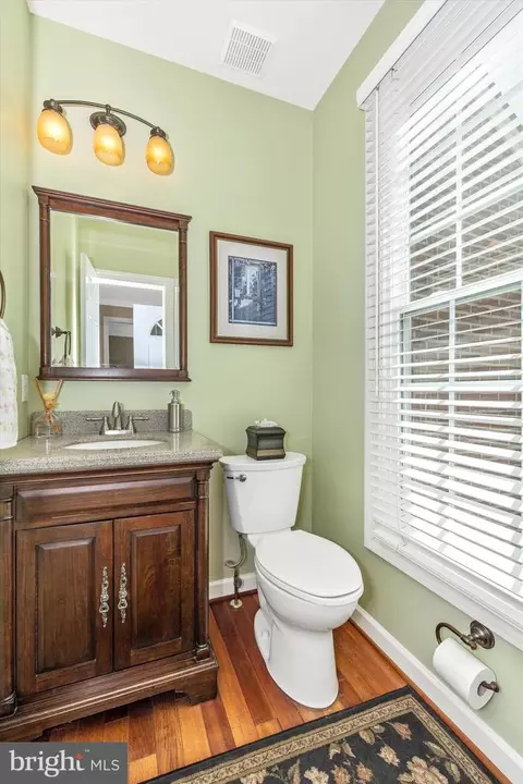 Bath - 17918 Hickman St, Poolesville, MD 20837 photo 1 of 4