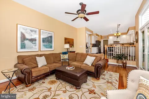 Living - 17918 Hickman St, Poolesville, MD 20837 photo 3 of 6