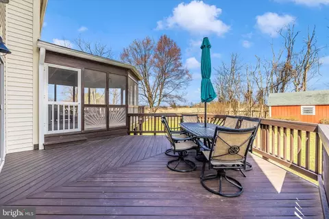 Exterior - 17918 Hickman St, Poolesville, MD 20837 photo 4 of 19