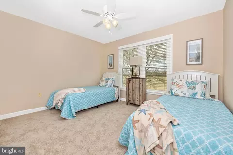 Bedroom - 17918 Hickman St, Poolesville, MD 20837 photo 8 of 10