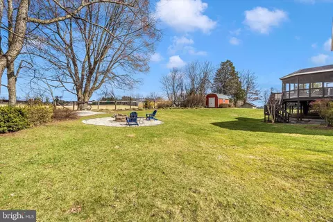 Exterior - 17918 Hickman St, Poolesville, MD 20837 photo 13 of 19