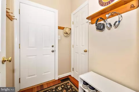 Entry Way - 17918 Hickman St, Poolesville, MD 20837 photo 4 of 4