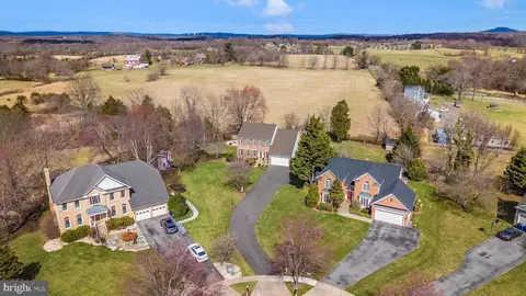 View/Area - 17918 Hickman St, Poolesville, MD 20837 photo 2 of 11