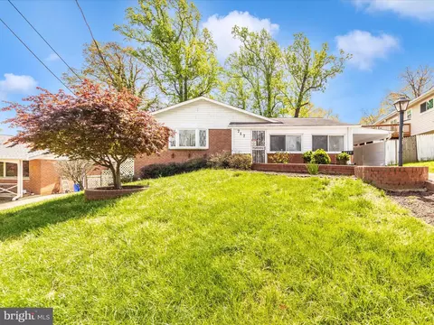 Exterior - 717 Lowander Ln, Silver Spring, MD 20901 photo 5 of 6
