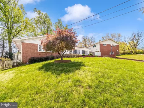 Exterior - 717 Lowander Ln, Silver Spring, MD 20901 photo 6 of 6