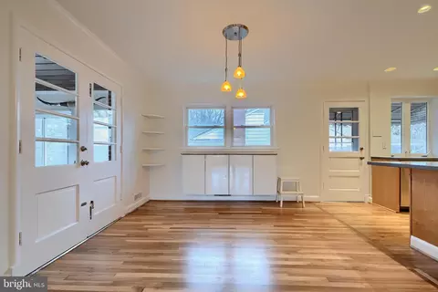 Living - 9715 Saxony Rd, Silver Spring, MD 20910 photo 3 of 3
