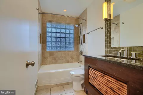 Bath - 9715 Saxony Rd, Silver Spring, MD 20910 photo 1 of 5