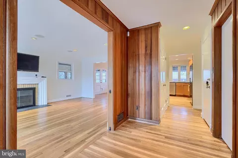 Entry Way - 9715 Saxony Rd, Silver Spring, MD 20910 photo 1 of 3