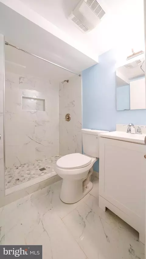 Bath - 3005 Newton St, Silver Spring, MD 20902 photo 1 of 2