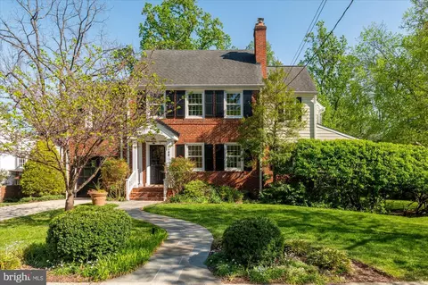 3108 Cummings Ln, Chevy Chase, MD 20815