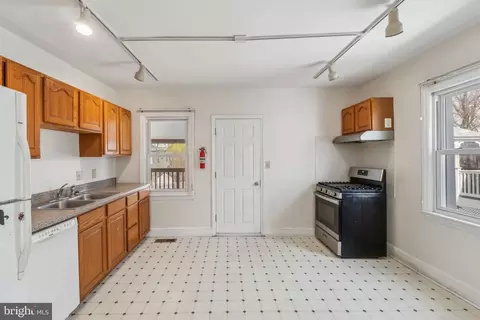 2311 Michigan Ave, Silver Spring, MD 20910 photo 6