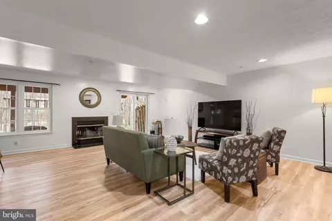 9 Augustine Ct, Gaithersburg, MD 20879 photo 22