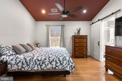 9 Augustine Ct, Gaithersburg, MD 20879 photo 14