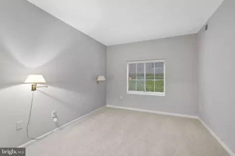 14805 Pennfield Cir #104, Silver Spring, MD 20906 photo 17