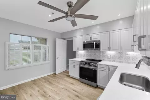 14805 Pennfield Cir #104, Silver Spring, MD 20906 photo 3