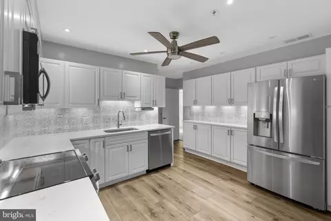 14805 Pennfield Cir #104, Silver Spring, MD 20906 photo 2