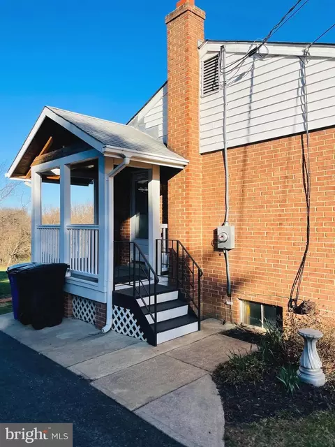 Exterior - 15229 Barnesville Rd, Boyds, MD 20841 photo 2 of 3