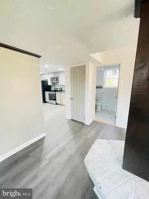 Entry Way - 15229 Barnesville Rd, Boyds, MD 20841 photo 2 of 2