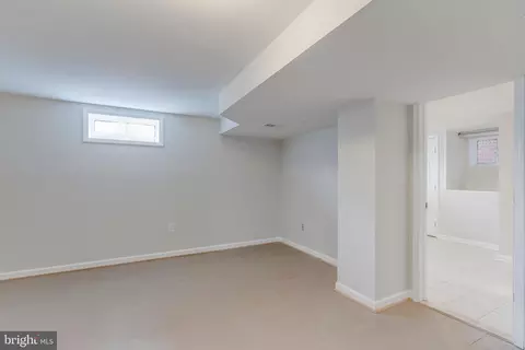Bedroom - 15001 Peach Orchard Rd, Silver Spring, MD 20905 photo 2 of 2