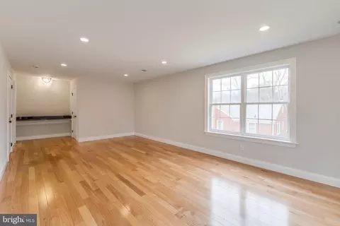 Living - 15001 Peach Orchard Rd, Silver Spring, MD 20905 photo 19 of 21