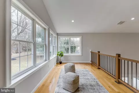 Entry Way - 15001 Peach Orchard Rd, Silver Spring, MD 20905 photo 4 of 7