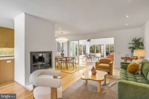 5601 Huntington Pkwy, Bethesda, MD 20814