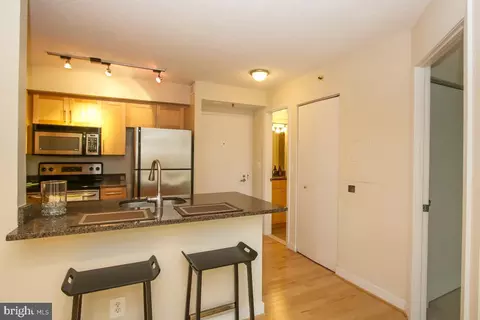 7500 Woodmont Ave #S809, Bethesda, MD 20814