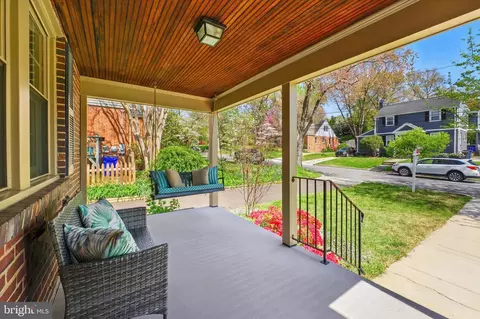 9906 Rogart Rd, Silver Spring, MD 20901 photo 4