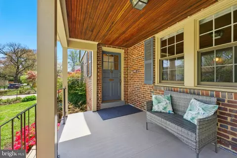 9906 Rogart Rd, Silver Spring, MD 20901 photo 3