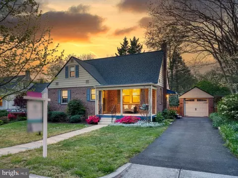 9906 Rogart Rd, Silver Spring, MD 20901