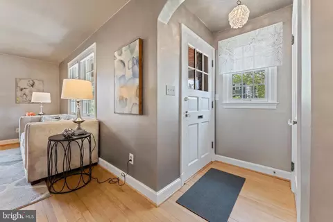 9906 Rogart Rd, Silver Spring, MD 20901 photo 6