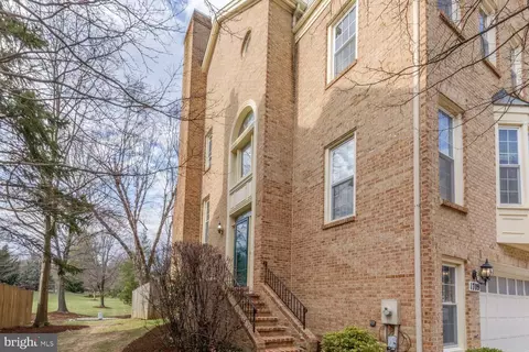 1709 Leighton Wood Ln, Silver Spring, MD 20910 photo 3