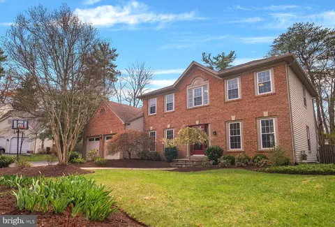 10108 Chariot Ct, Rockville, MD 20850